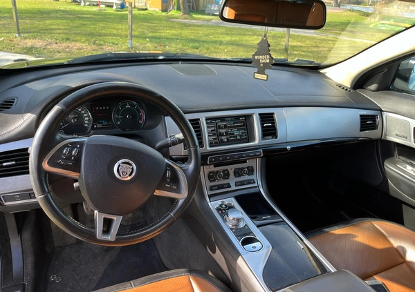 Jaguar XF cena 59900 przebieg: 178000, rok produkcji 2013 z Baborów małe 46
